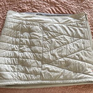 Women’s Smartwool puffer over skirt cream color size large